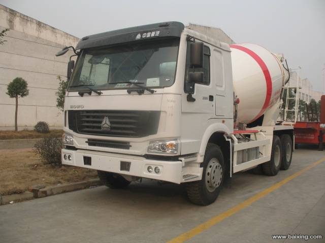 重汽豪沃10-12方搅拌车